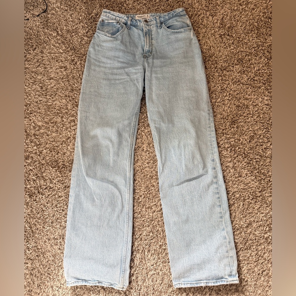 Abercrombie The 90s Relaxed Jean High Rise